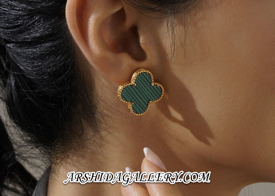 گوشواره ونکلیف کلیپسی مسترکوالیتی با آبکاری طلای ۱۸ عیار و سنگ مالاکیت سبز رنگ