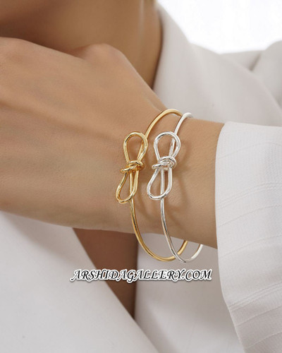 بنگل مینیمال گره پاپیونی رنگ ثابت با آبکاری طلا ۱۸ عیار و نقره، ضد حساسیت