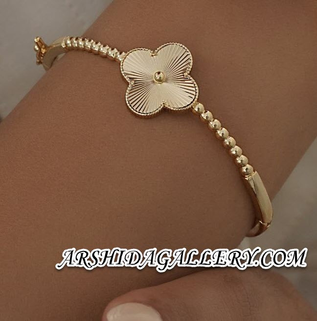 بنگل زنانه تراش ونکلیف با آبکاری طلای ۱۸ عیار و قفل جواهری