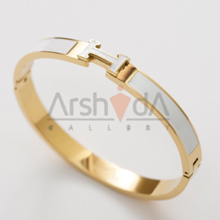 دستبند زنانه هرمس با طراحی لوکس میناکاری سفید