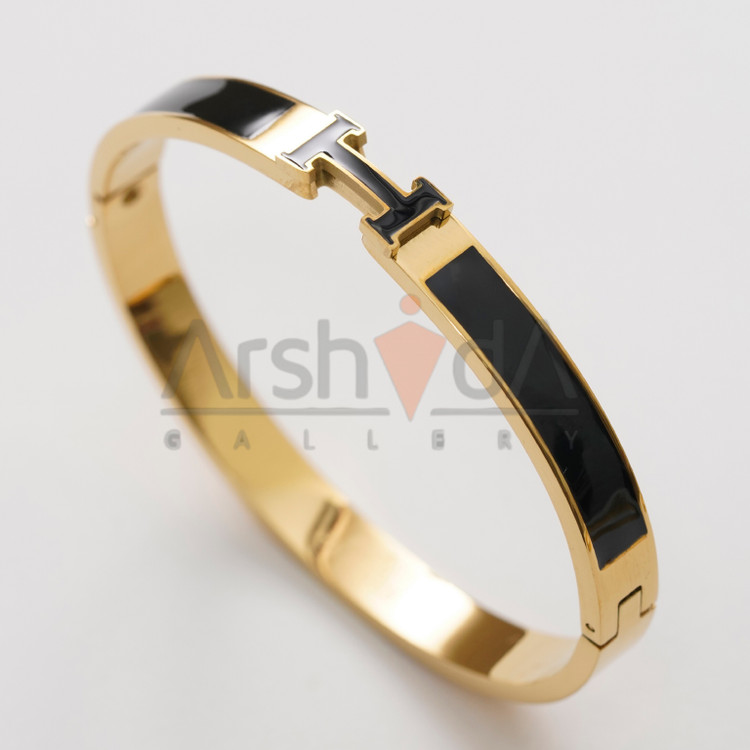 دستبند زنانه هرمس با طراحی لوکس میناکاری مشکی