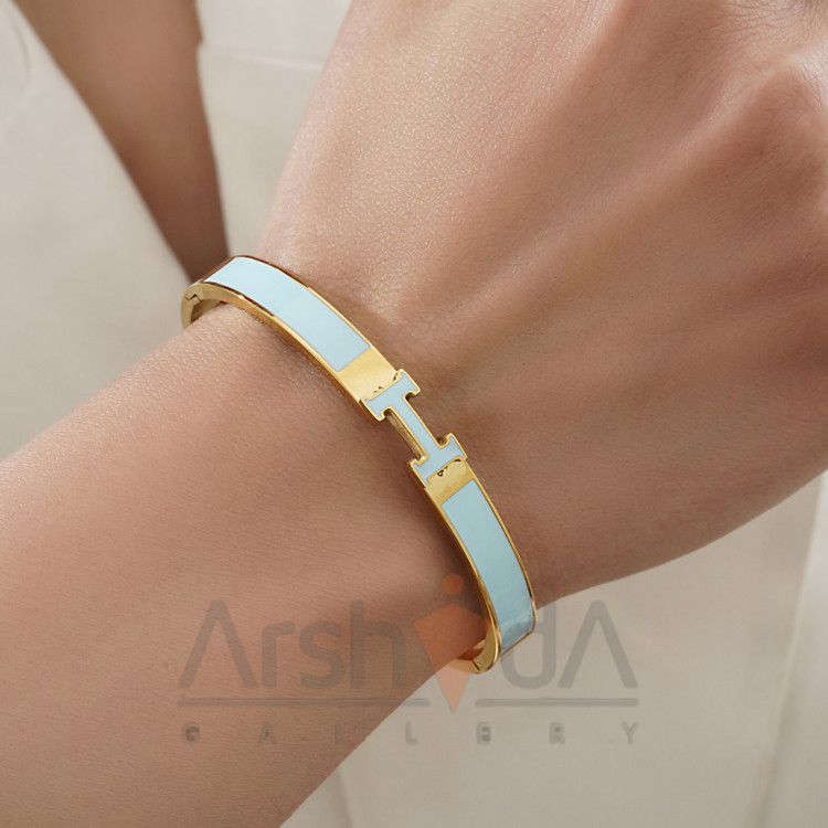 دستبند زنانه هرمس با طراحی لوکس میناکاری آبی