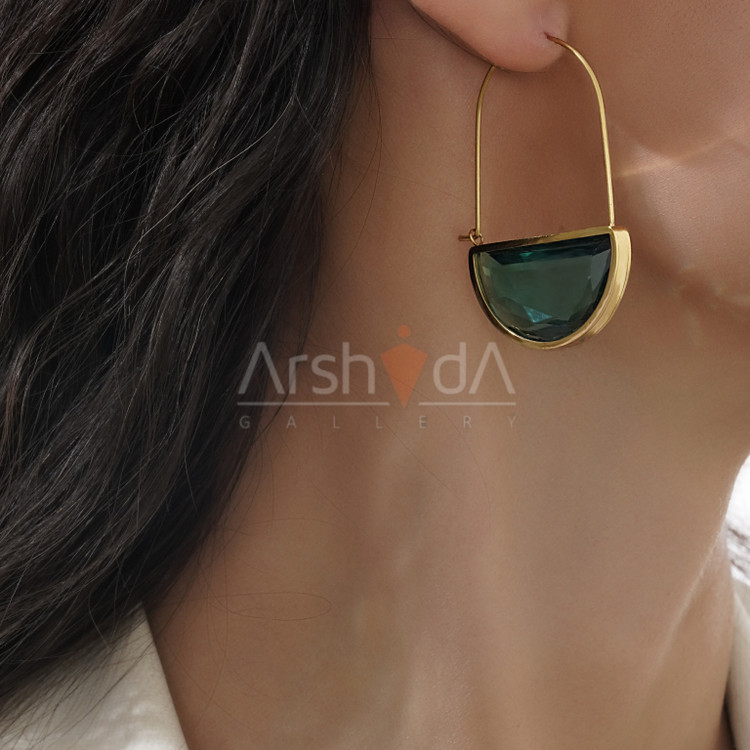 گوشواره زنانه کریستالی سوارووسکی با پایه استیل حک شده آبکاری طلای 18 عیار و رادیوم نانو رنگ ثابت