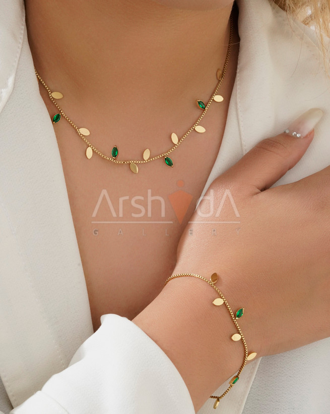 ست گردنبند، دستبند و گوشواره برگ نگیندار استیل با آبکاری طلای ۱۸ عیار