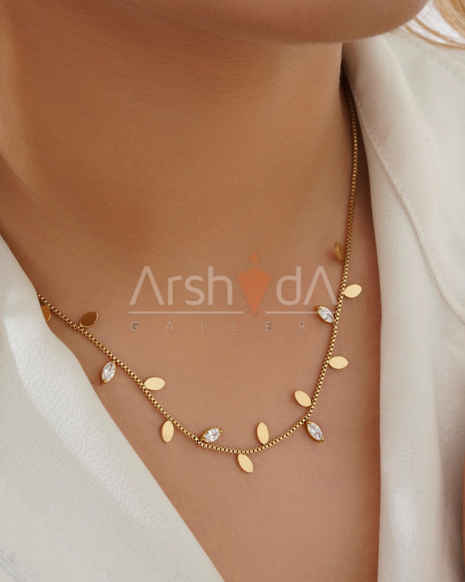 ست گردنبند، دستبند و گوشواره برگ نگیندار استیل با آبکاری طلای ۱۸ عیار