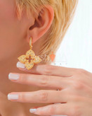 ست زنانه مسترکوالیتی روبرتو کوین با کلاورهای درشت و آبکاری طلا ۱۸ عیار