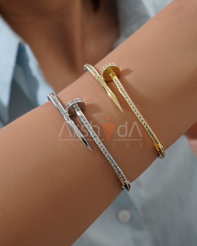 بنگل زنانه میخ کارتیه با آبکاری رادیوم و طلای ۱۸ عیار رنگ ثابت