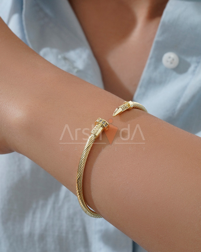 بنگل زنانه میخ کارتیه با آبکاری رادیوم و طلای ۱۸ عیار رنگ ثابت