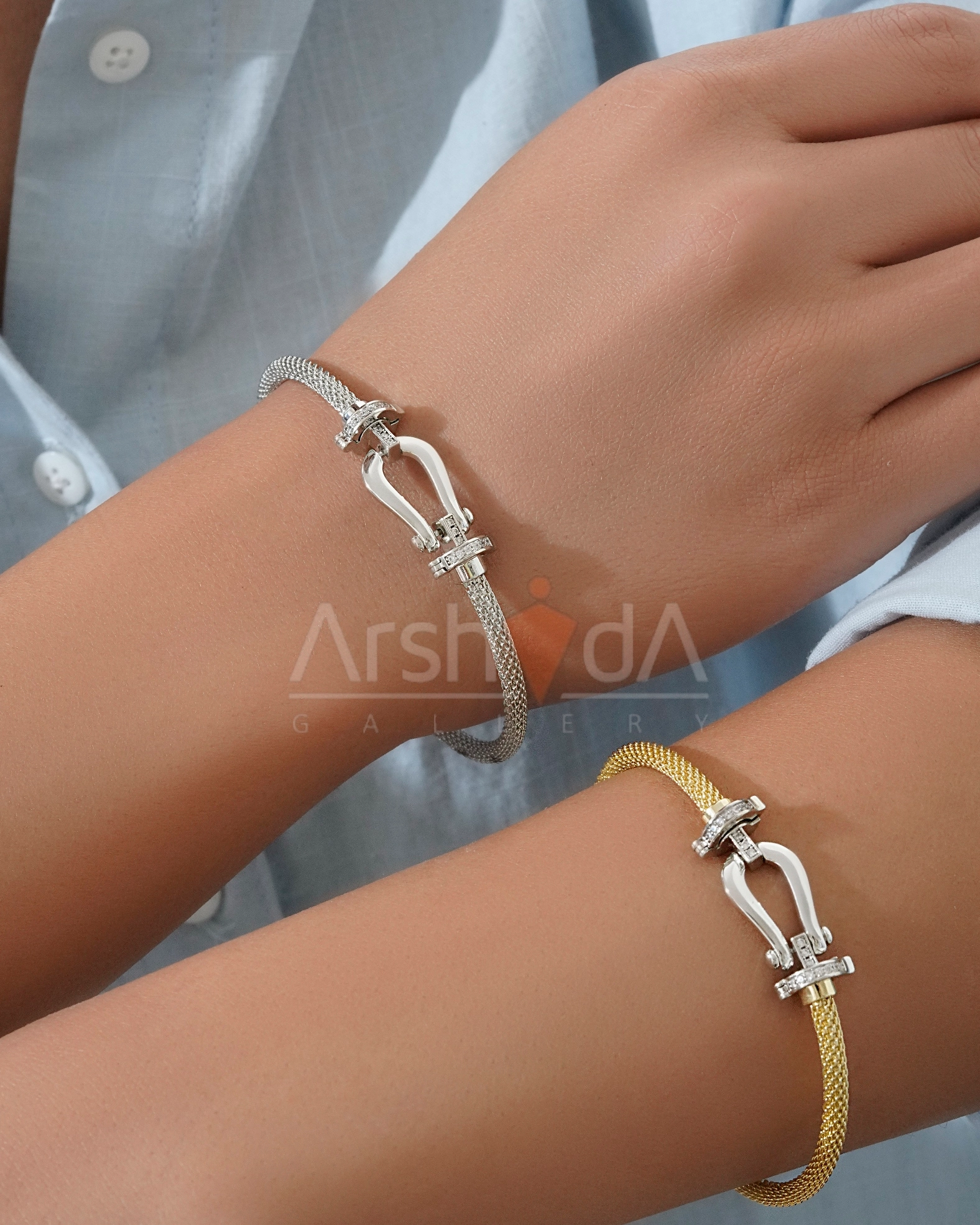 دستبند فرد طلایی آبکاری 18 عیار و رادیوم با طراحی خاص و رنگ ثابت