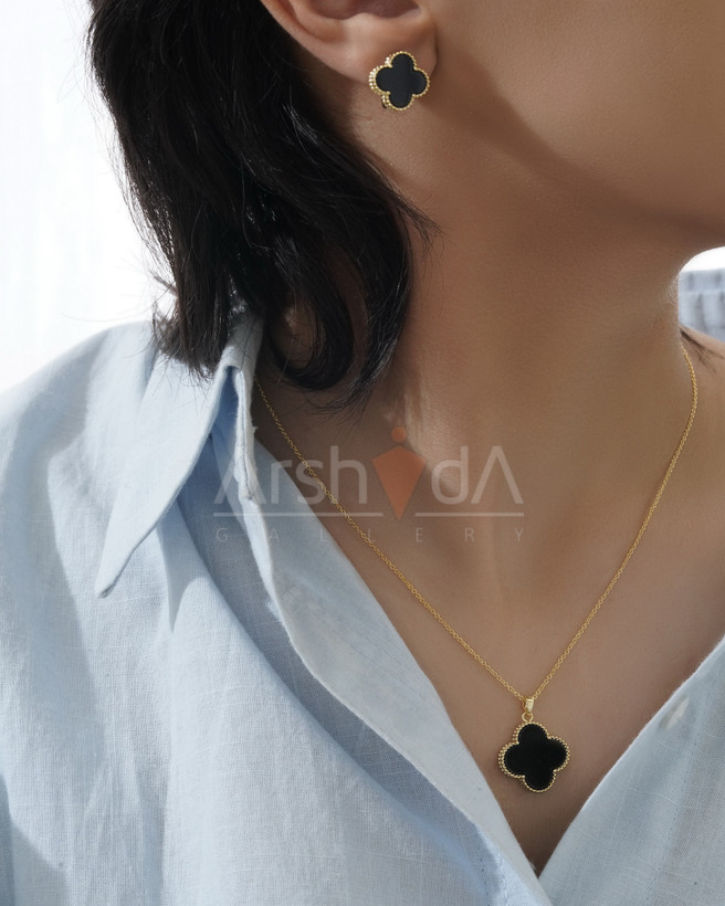 نیمست و انگشتر زنانه ونکلیف با سنگ اونیکس مشکی و آبکاری طلا 18 عیار