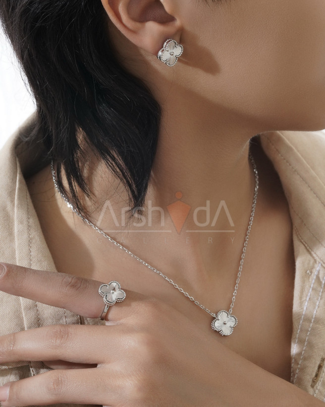 نیم ست زنانه ونکلیف تراش با آبکاری طلا ۱۸ عیار و رادیوم و پوشش نانو رنگ ثابت