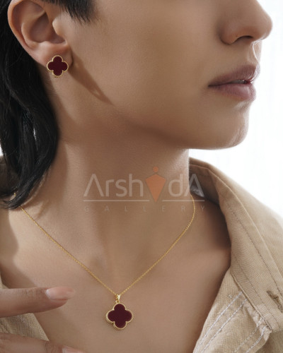 نیمست زنانه ونکلیف با سنگ عقیق و آبکاری طلا 18 عیار