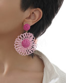 گوشواره زنانه گل رنگی با میخ نقره ضد حساسیت و طراحی سبک