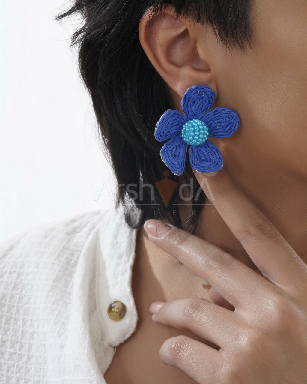 گوشواره زنانه گل رنگی با میخ نقره ضد حساسیت و طراحی سبک