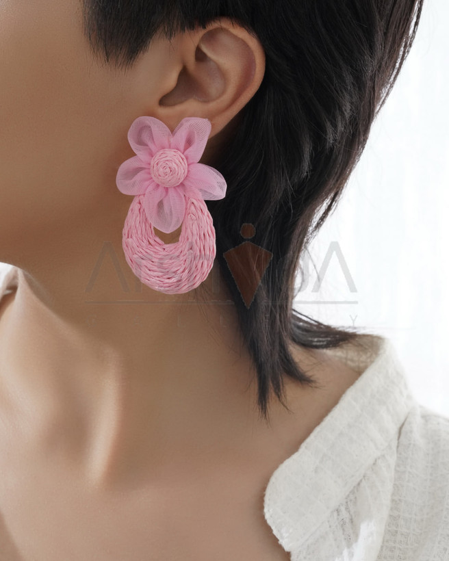 گوشواره زنانه گل رنگی با میخ نقره ضد حساسیت و طراحی سبک