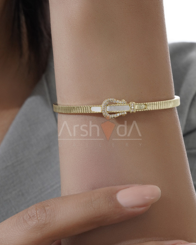 دستبند فرد طلایی آبکاری 18 عیار و رادیوم با طراحی خاص و رنگ ثابت