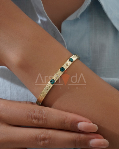 بنگل زنانه طرح طلا با آبکاری ۱۸ عیار و رنگ ثابت نانو