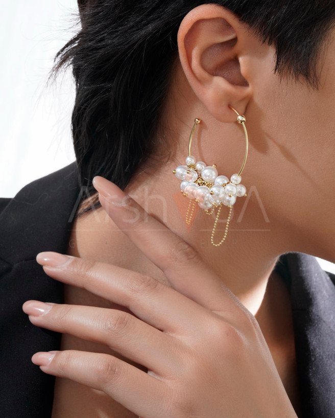 گوشواره زنانه مرواریدی طرح طلا با میخ نقره و آبکاری ۱۸ عیار