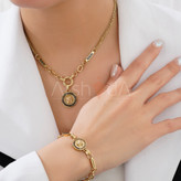 ست گردنبند، دستبند و گوشواره زنانه ورساچه با آبکاری طلا ۱۸ عیار و طرح خاص