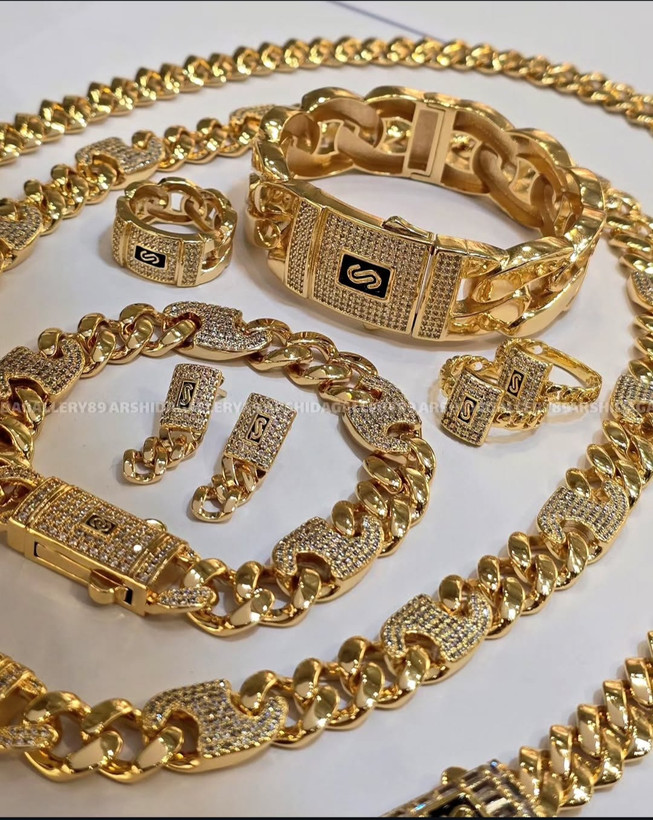 ست گردنبند و دستبند انگشتر گوشواره موناکوچین وارداتی آبکاری طلا ۱۸ عیار و نانو پولیش تک با نگین