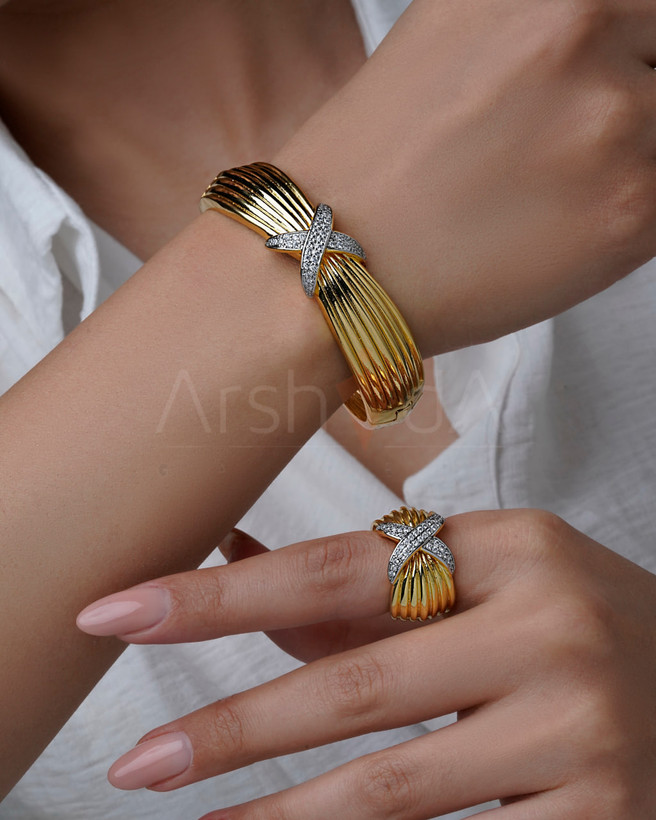 ست دستبند و انگشتر طرح X زنانه آبکاری طلا و رادیوم با نگین زیرکونیوم طرح طلا