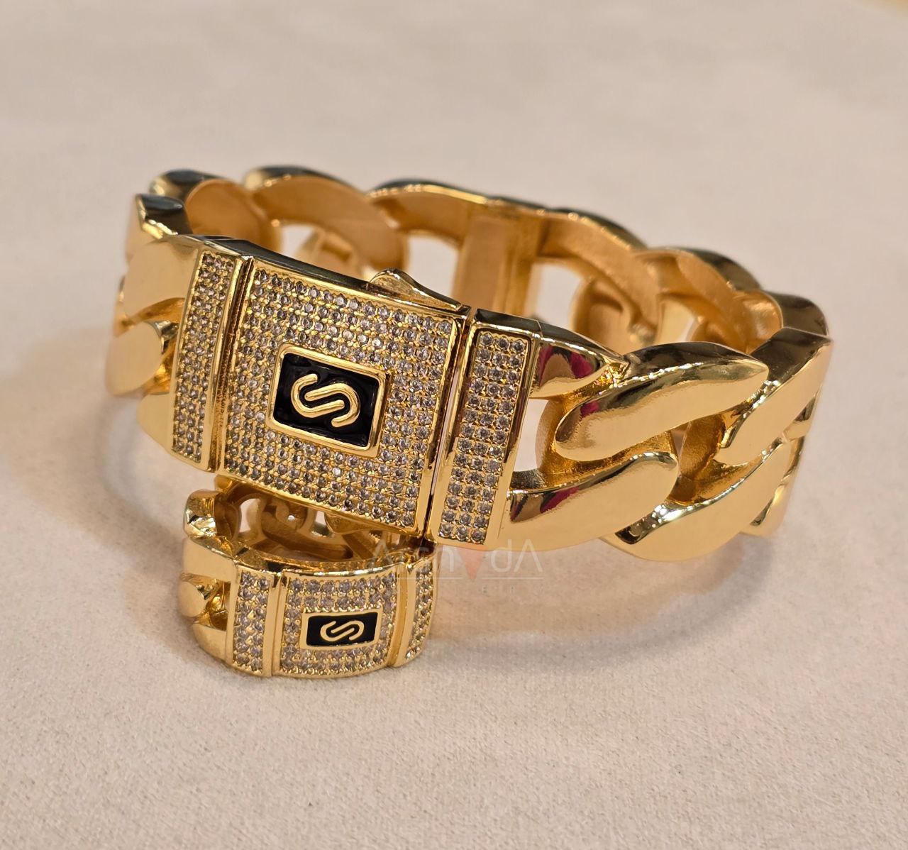 ست زنانه دستبند و انگشتر موناکو با نگین زیرکونیوم و آبکاری طلا ۱۸ عیار