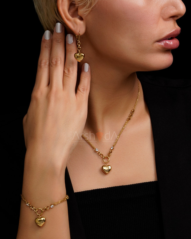 ست زنانه تیفانی مدل هارت با طراحی قلب نگیندار و آبکاری طلای ۱۸ عیار رنگ ثابت