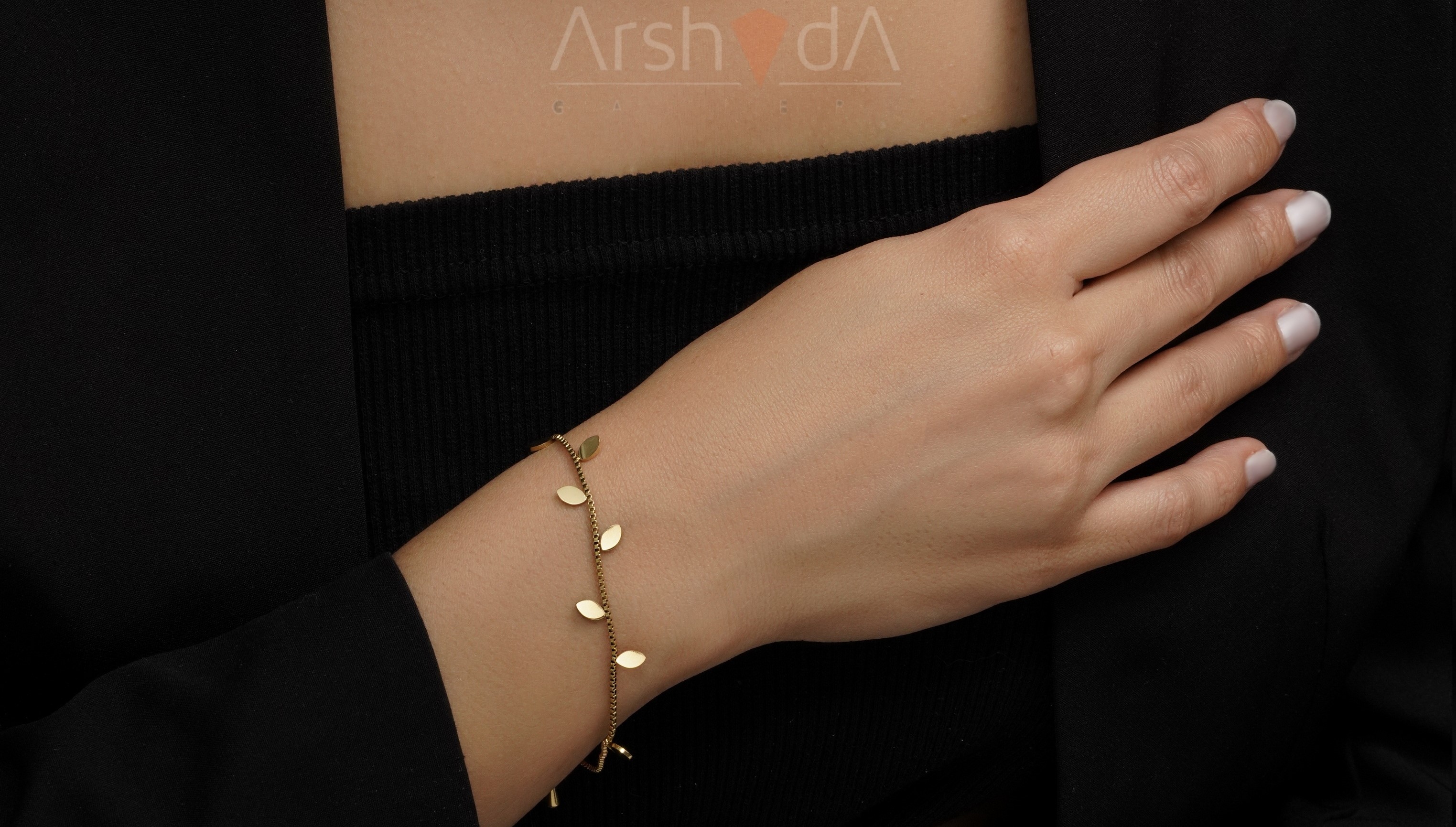 ست زنانه طرح برگ آبشاری رنگ طلایی با آبکاری طلا ۱۸ عیار