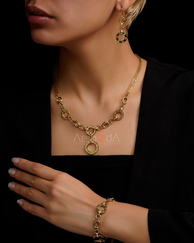 ست زنانه کارتیر مدل سیرا با طراحی حلقهای و آبکاری طلا ۱۸ عیار