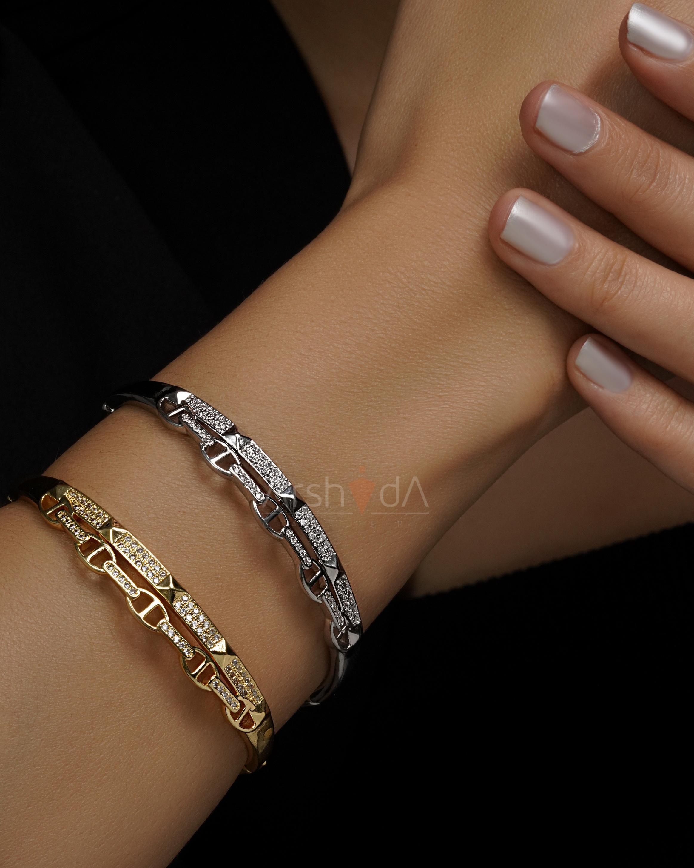 ست دستبند و انگشتر زنانه مدل زنجیر کارتیه الماسی با آبکاری طلا ۱۸ عیار