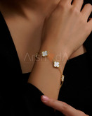 ست گردنبند و دستبند زنانه ونکلیف مدل Alhambra با سنگ صدف طبیعی و آبکاری طلا ۱۸ عیار مسترکوالیتی