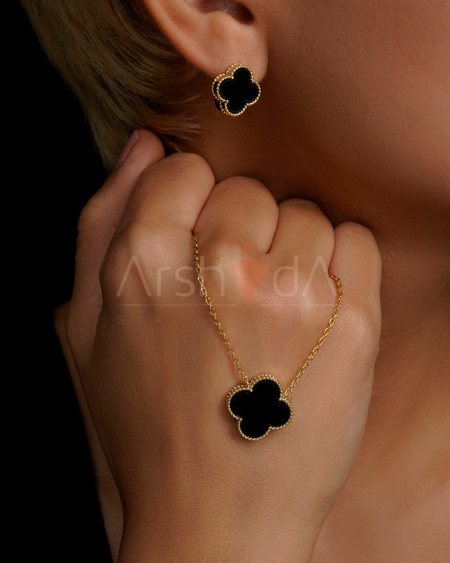 نیمست زنانه ونکلیف مدل Alhambra با سنگ طبیعی اونیکس و آبکاری طلا ۱۸ عیار مسترکوالیتی