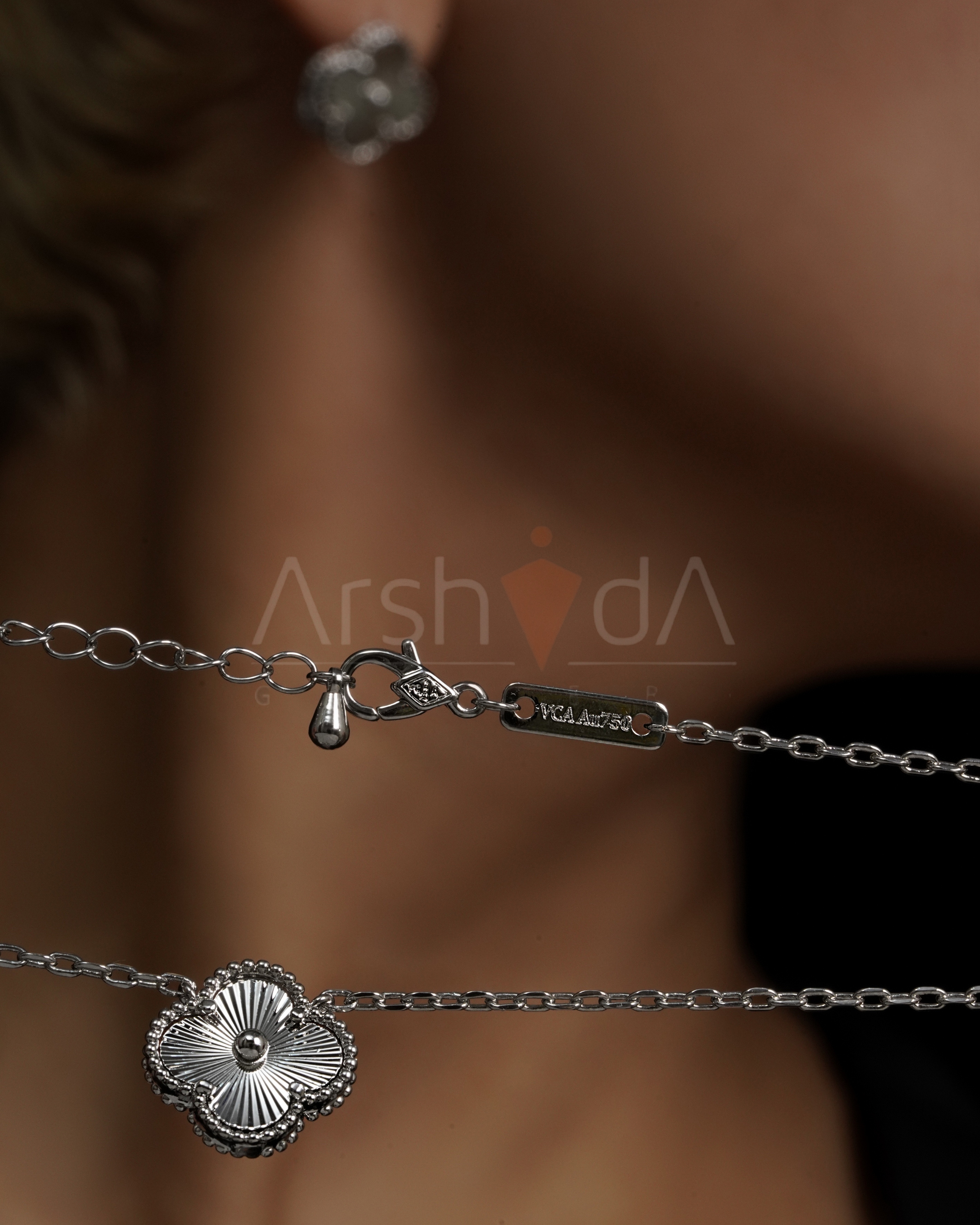 نیم‌ست زنانه ونکلیف مدل Alhambra تراش با آبکاری طلا ۱۸ عیار و رادیوم مسترکوالیتی