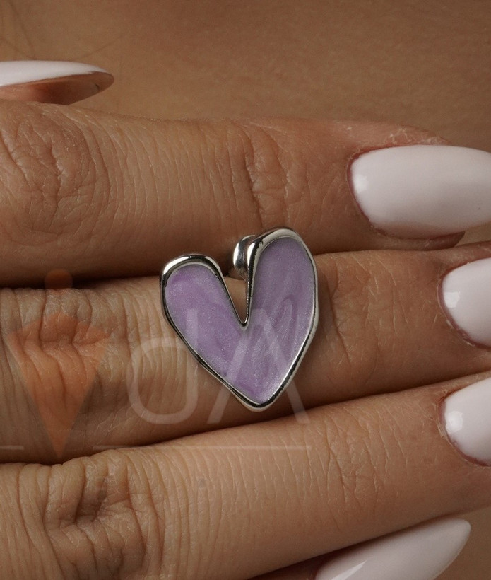 گوشواره زنانه میناکاری طرح قلب در رنگهای بنفش