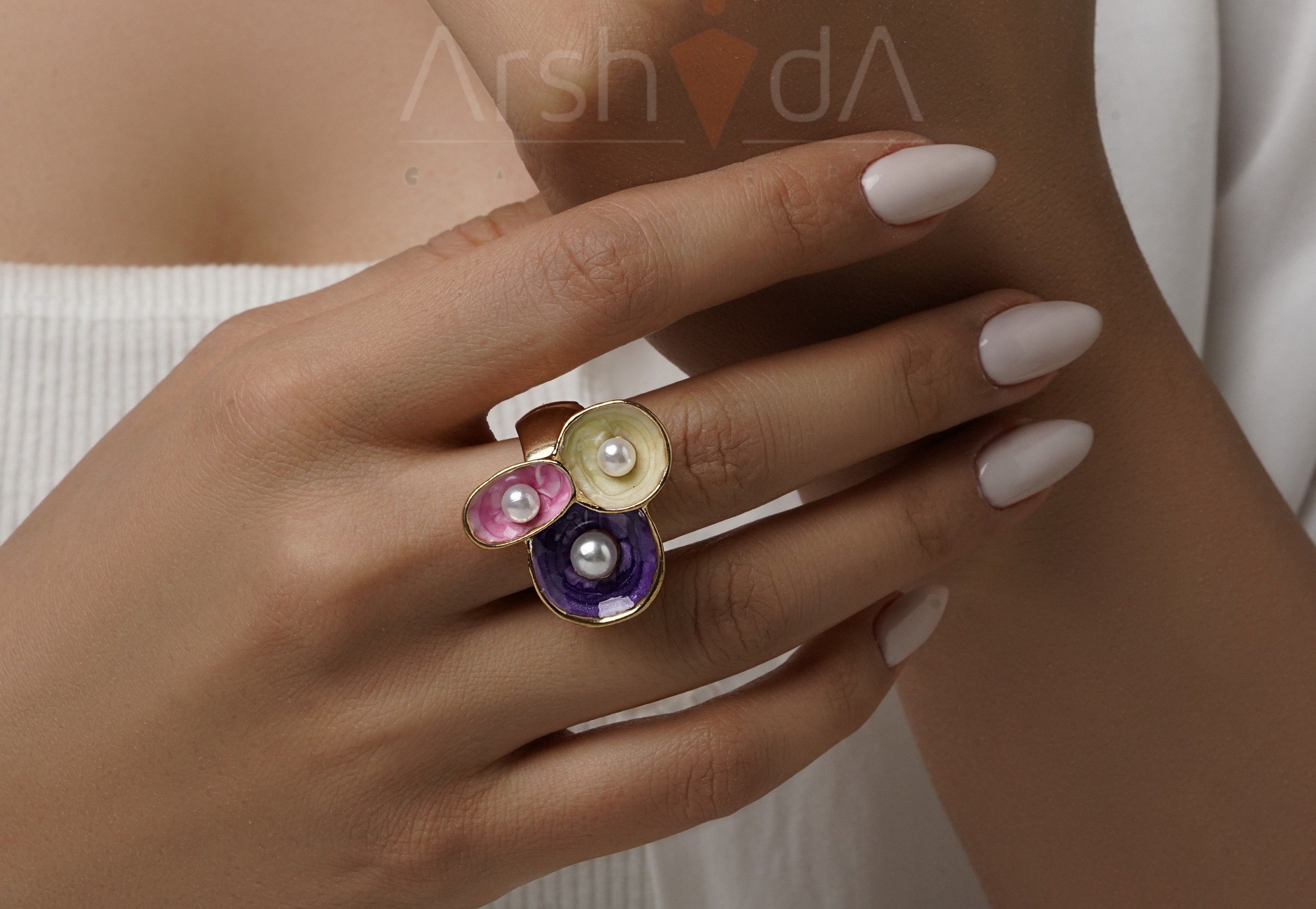 انگشتر هندسی میناکاری بنفش و صورتی