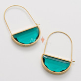 گوشواره زنانه کریستالی سوارووسکی با پایه استیل حک شده آبکاری طلای 18 عیار و رادیوم نانو رنگ ثابت