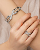 ست دستبند بنگل و انگشتر زنانه طرح بامبو مدل توئین با آبکاری رادیوم